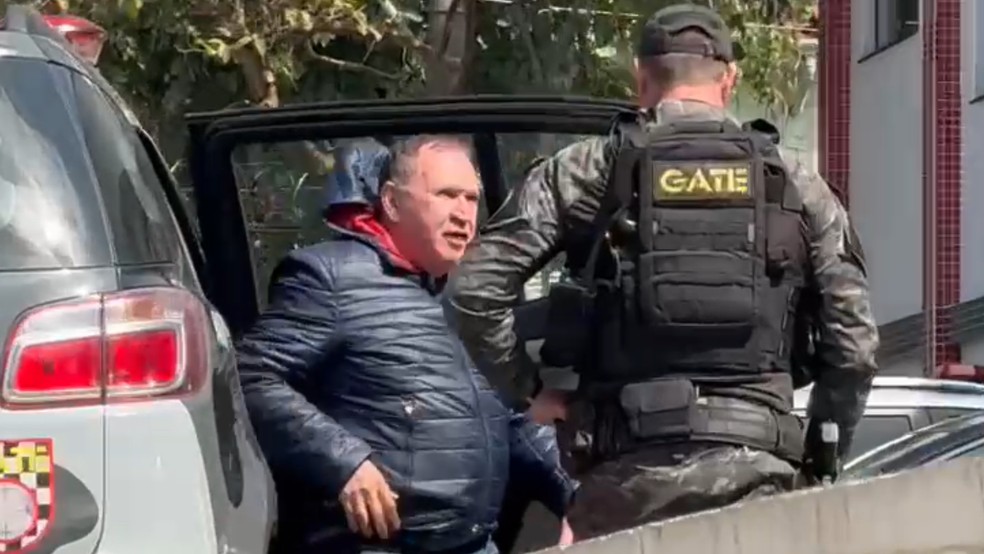 O empresário Sidney Oliveira, dono da Ultrafarma, é preso em operação do Ministério Público de São Paulo, no dia 12 de agosto de 2025 — Foto: TV Globo/Reprodução