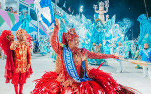 Beija-Flor leva festa para Nilópolis em desfile especial pelo vice do Carnaval