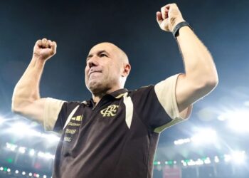 Leonardo Jardim elogia postura do Flamengo após vitória sobre o Cruzeiro