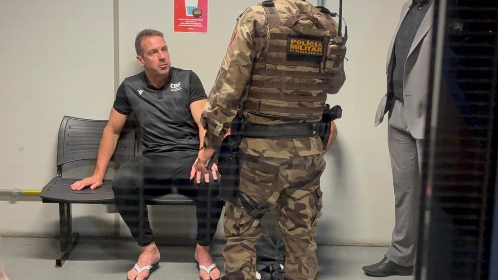 Vasco reclama da arbitragem contra o Cruzeiro e pede reunião com a CBF