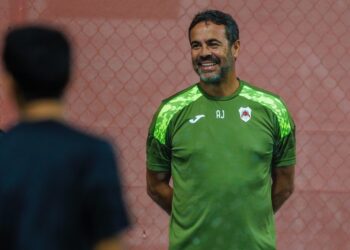 Cruzeiro avança por Artur Jorge e negocia multa com clube do Catar; Treinador tem bases salariais alinhadas e pode assinar até 2027