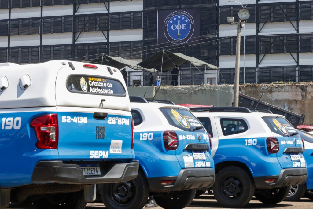 Cláudio Castro inaugurou sede do COE e entregou mais de 100 viaturas à PM