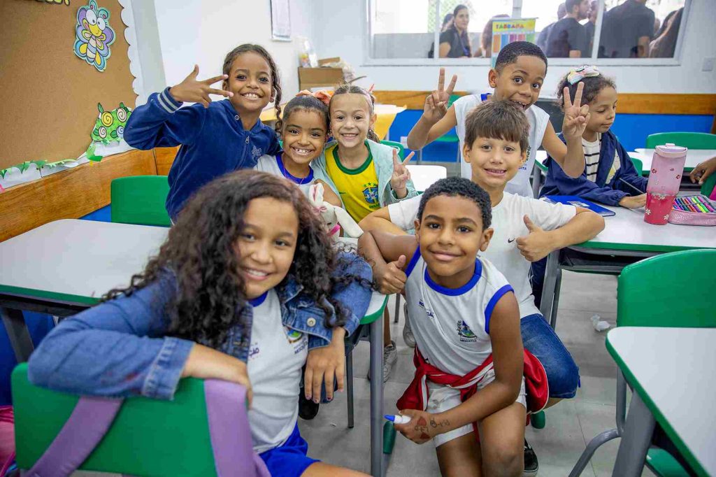 escola-municipal-expedito-miguel-e-reinaugurada-em-mesquita