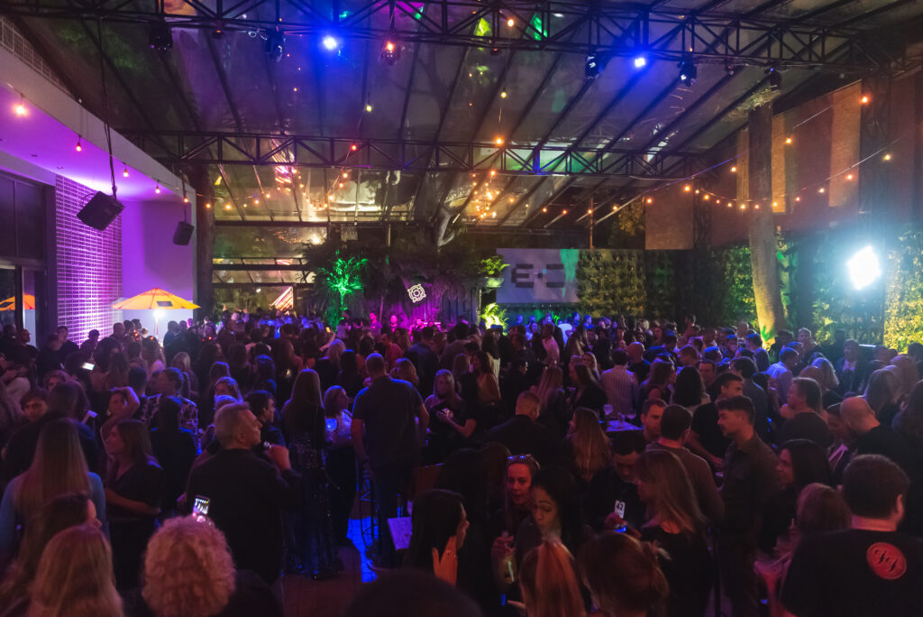 Jazz no Sobrado homenageia Milton Nascimento e celebra o Dia da Mulher com roda de chorinho