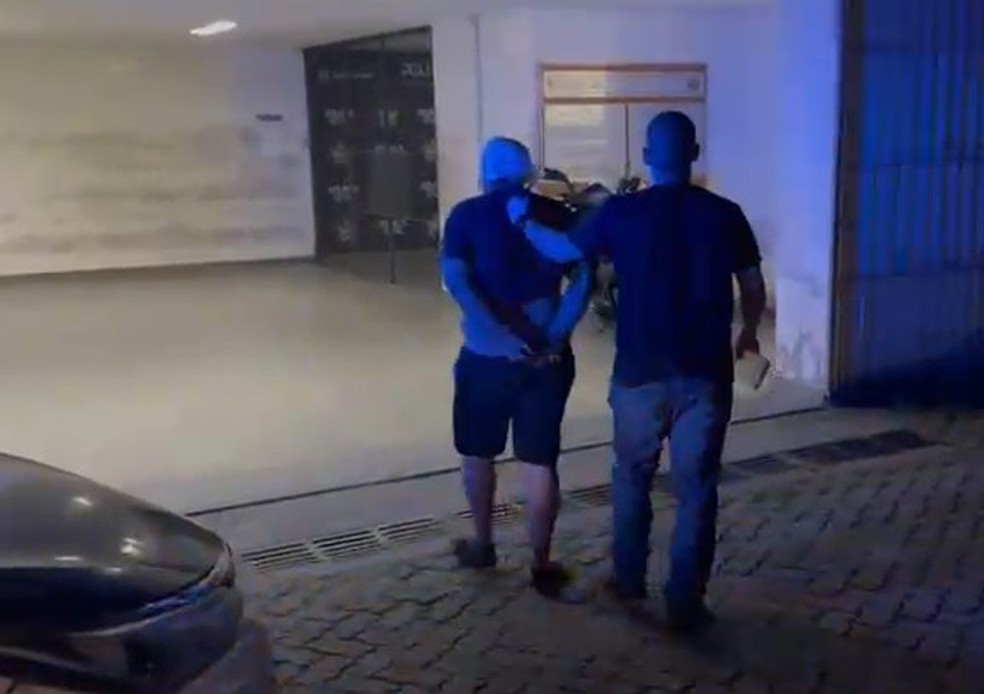 Homem  é preso por estuprar a ex-namorada, matar o filho dela de 11 anos, e tentar matar a mãe da vítima — Foto: Reprodução