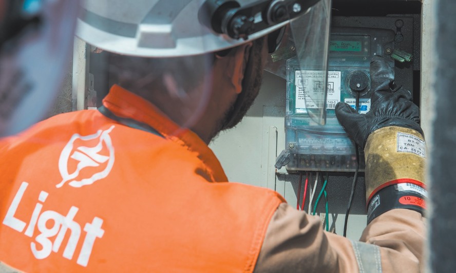 Aumento na conta de luz da Light volta a patamar menor autorizado pela Aneel