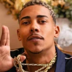 MC Poze denuncia ter sido mantido refém durante assalto em casa no Recreio