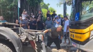 O Embate do Transporte: Guerra Política entre Paes e Castro Para o BRT em Mesquita