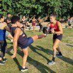 Poliana Botelho lidera aulas gratuitas de defesa pessoal para mulheres no Parque do Flamengo
