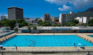 Parque Aquático Júlio Delamare recebe competição de natação para todas as idades