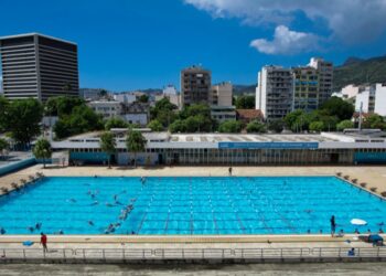 Parque Aquático Júlio Delamare recebe competição de natação para todas as idades