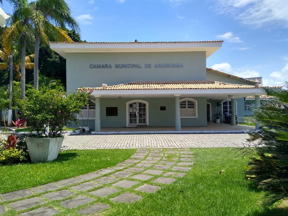 Um dos endereços das buscas foi a sede da Câmara de Vereadores de Araruama — Foto: Divulgação
