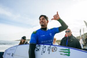 Gabriel Medina comemora retorno ao topo do ranking mundial após quatro anos