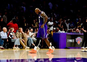 LeBron se revolta após derrota dos Lakers e dispara contra fala de rival: “Sou velho demais pra essa…”