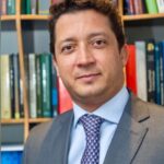 Governador interino do RJ exonera procurador-geral Renan Saad