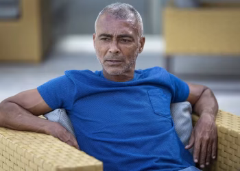 Em entrevista ao jornal EXTRA, Romário escolhe os cinco maiores jogadores da história do futebol brasileiro