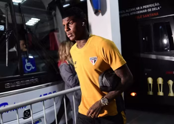 São Paulo descarta rescisão com Arboleda e planeja negociação na próxima janela