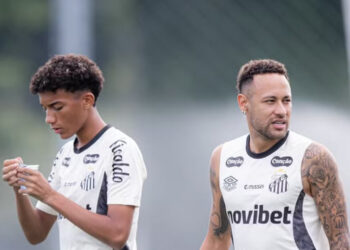 Clima pesa no Santos após confusão entre Neymar e Robinho Jr. em treino