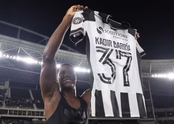 Kadir entra na mira do futebol saudita e Botafogo pode receber proposta milionária