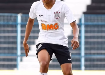 Justiça condena Corinthians a pagar pensão vitalícia a ex-jogador da base após lesão no joelho