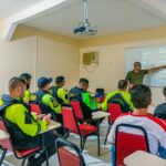 Agentes de trânsito de Nilópolis recebem capacitação para operação de drones