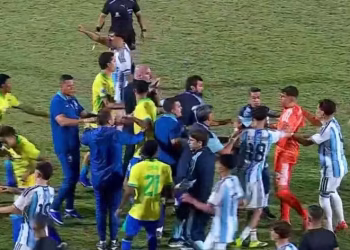 Conmebol pune jogadores de Brasil e Argentina após confusão envolvendo acusação de racismo no Sul-Americano Sub-17