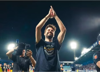 Gerard Piqué é suspenso pela Federação Espanhola após confusão com árbitros em jogo do FC Andorra