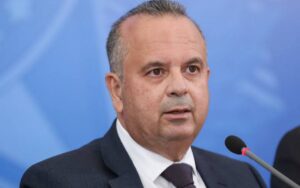 Coordenador da campanha de Flávio Bolsonaro pede investigação dos gastos de Lula com publicidade