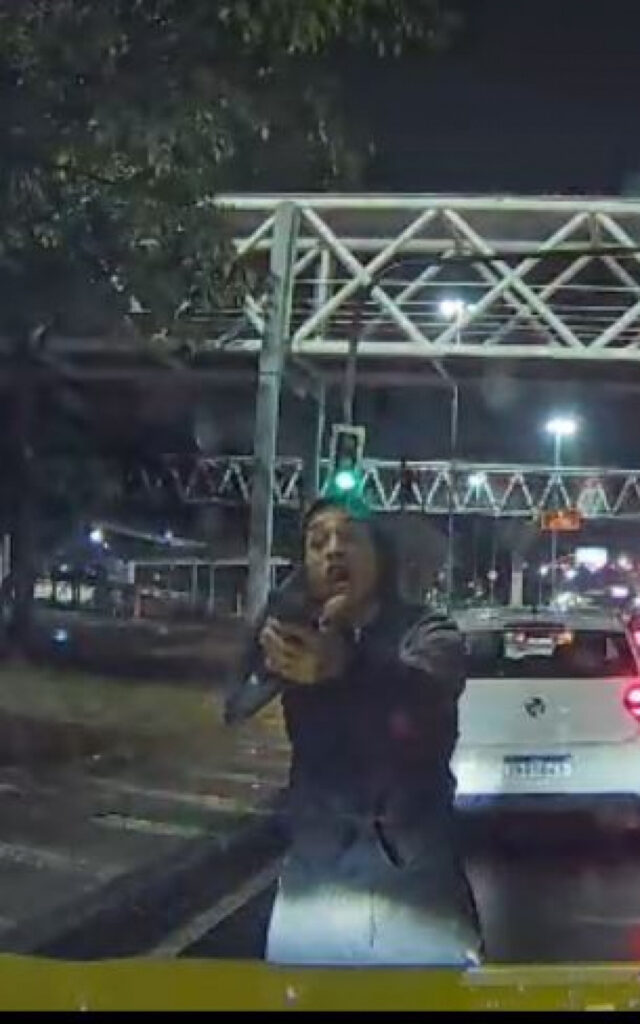 Vídeo registra tentativa de assalto a taxista em São Cristóvão