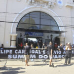 Torcedores do Vasco realizam manifestação em apoio a Pedrinho em São Januário