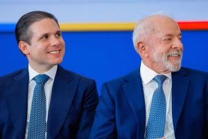Lula entrega à Câmara projeto que amplia teto de faturamento dos MEIs