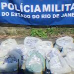 Mulher é presa com quase 1.800 porções de drogas durante operação da PM em Japeri