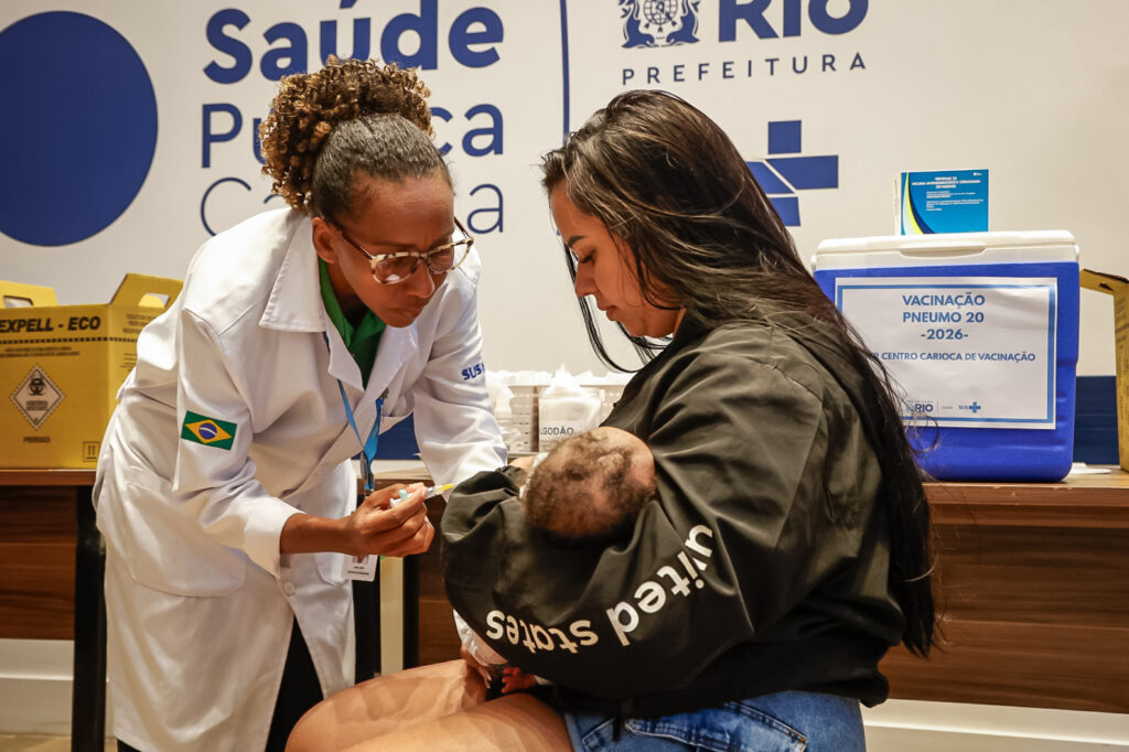 Rio inicia vacinação infantil com a pneumocócica 20-valente (Pneumo 20)