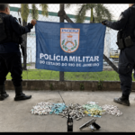 Suspeito morre após confronto com policiais militares em Japeri; arma e drogas são apreendidas