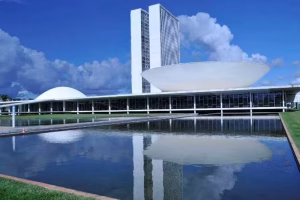 Justiça da Flórida aceita participação do Brasil em ação contra Moraes movida por Rumble e Trump Media