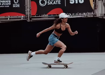 Rayssa Leal volta de lesão e avança à semifinal da Copa do Mundo de skate em Roma