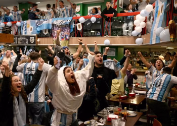 Córdoba proíbe venda de álcool para semifinal entre Argentina e Inglaterra