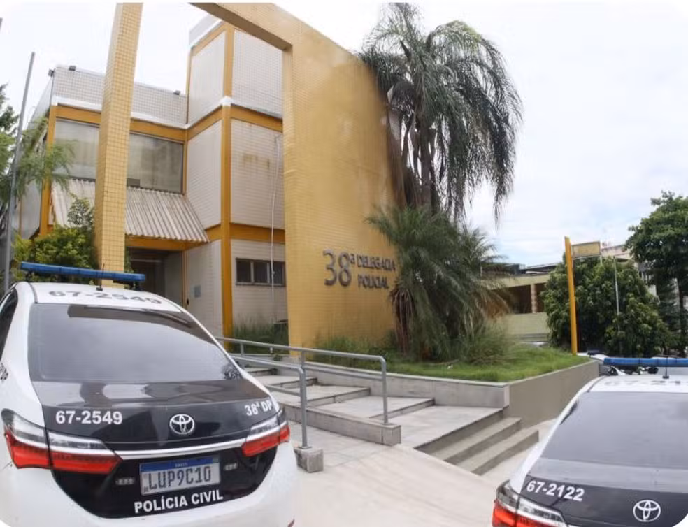 Granada é encontrada sobre creche na Zona Norte do Rio; Esquadrão Antibombas realiza detonação