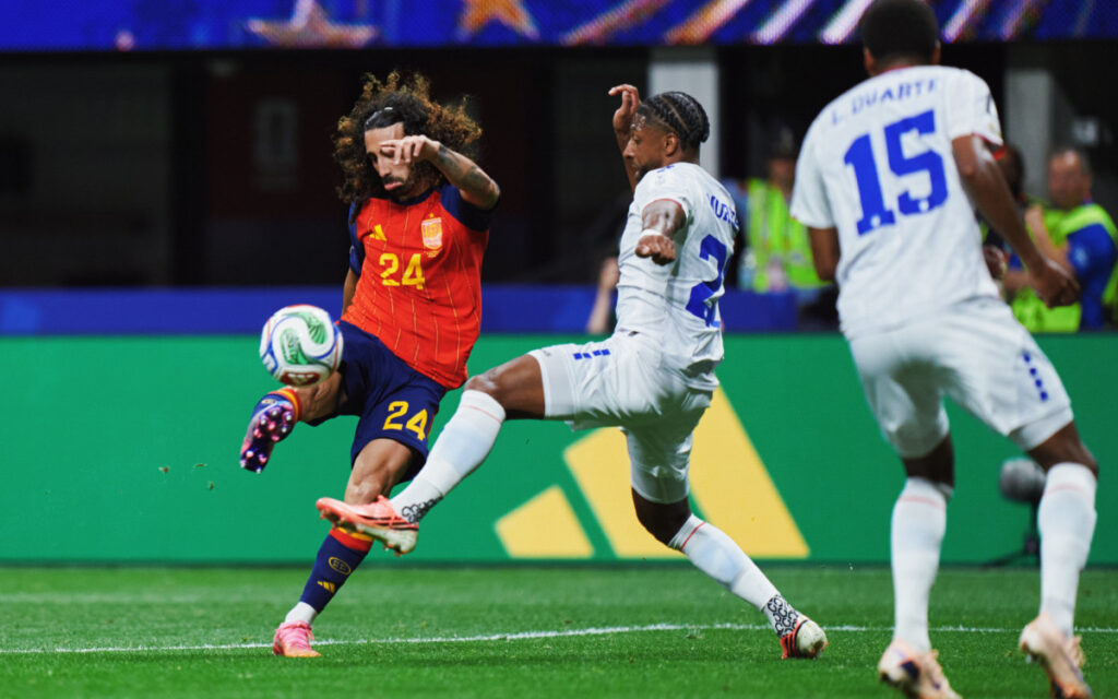 Cucurella promete tatuar rosto de Luis de la Fuente caso Espanha conquiste a Copa do Mundo