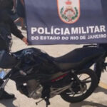 Suspeito é preso com pistola e moto roubada durante ação da PM em Mesquita