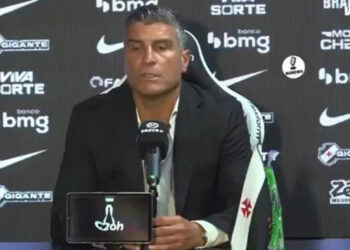 Novo técnico do Vasco, Pedro Emanuel admite pressão e fala sobre desconfiança: “Desafio é grande”