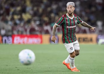 Fluminense renova contrato de Lucho Acosta até o fim de 2029