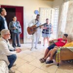 São João de Meriti leva musicoterapia para pacientes atendidos pelo programa Melhor em Casa