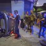 Perseguição termina com carro capotado, policial ferido e dois detidos no Rio Comprido