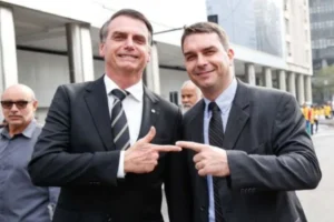 Defesa de Flávio Bolsonaro vai recorrer de decisão que impede visitas a Jair Bolsonaro