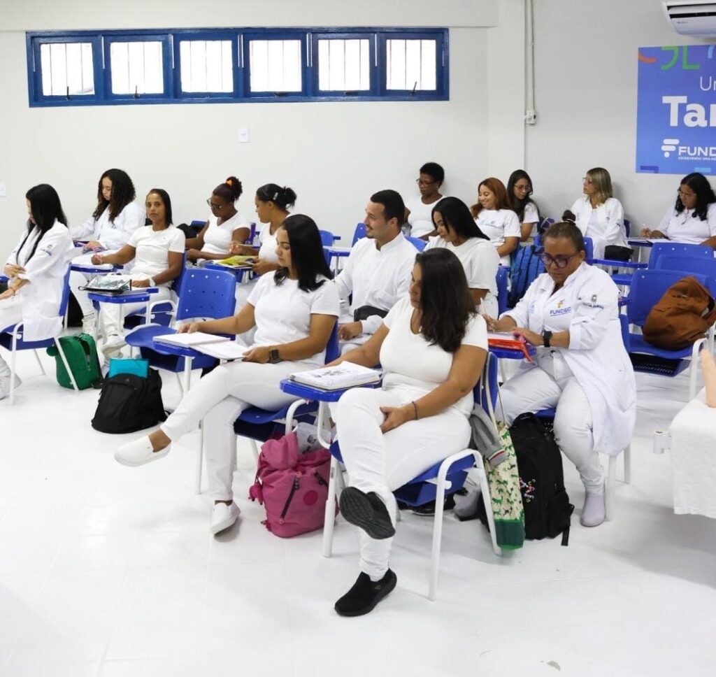 Inscrições para curso técnico gratuito em Enfermagem da Fundec terminam nesta quinta-feira (23)