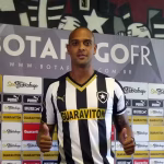 Ex-jogador do Botafogo morre após queda de muro durante ventania no Rio