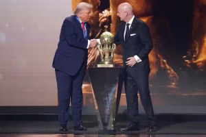 Ligação de Trump para presidente da FIFA intensificou articulação que resultou na liberação de Balogun, diz jornal