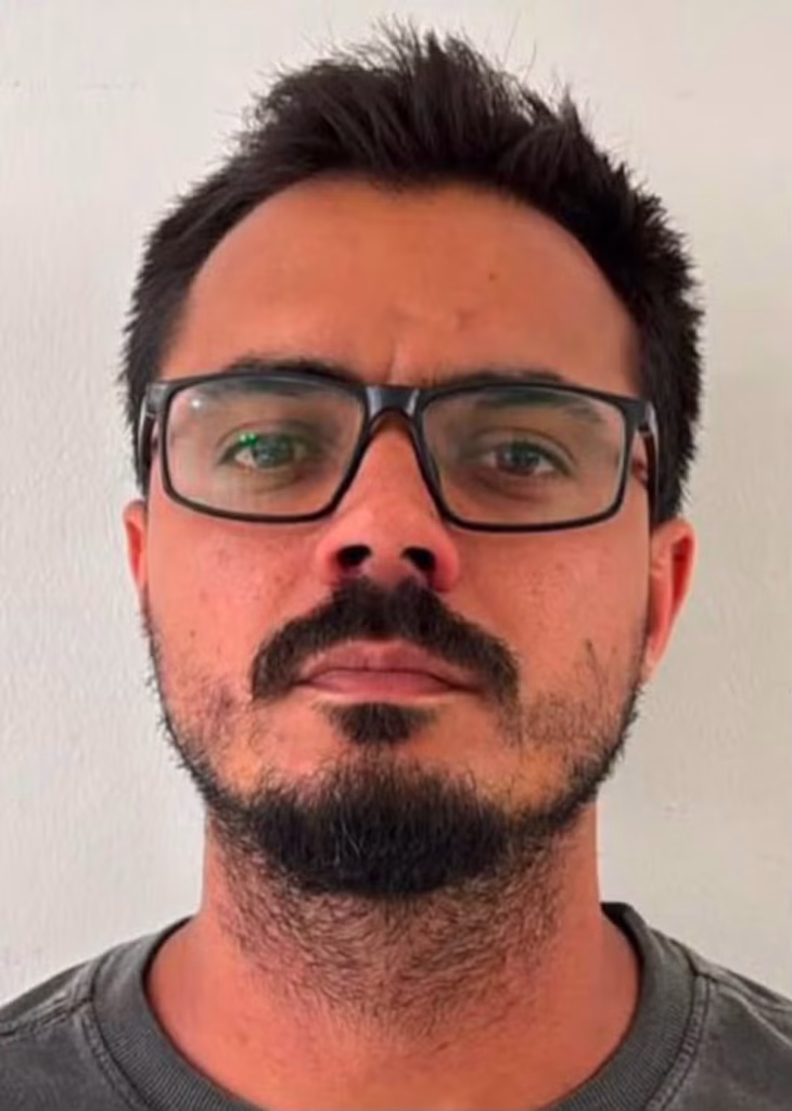 Inspetor da Polícia Civil morre após ser baleado durante ataque de criminosos na Avenida Brasil