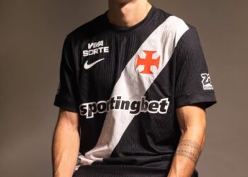 Vasco anuncia Facundo Colidio como novo camisa 9 até 2029